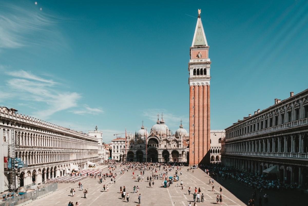 Place to buy weed in Venice